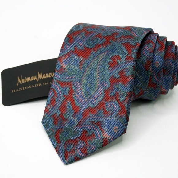 Neiman Marcus Tie All Silk Red/Green